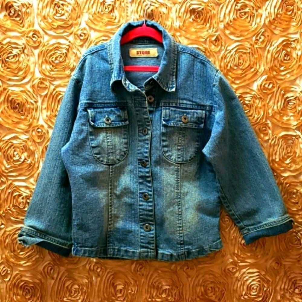 2/$40 💖🖤 STONE Jean Jacket Size M Kids
